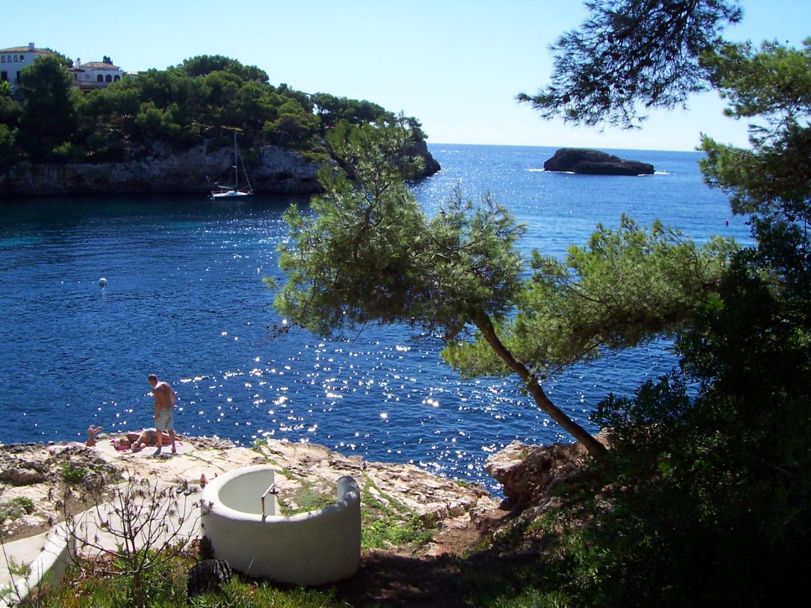 Waterfront 'maria'. Pool. Wifi Santanyí